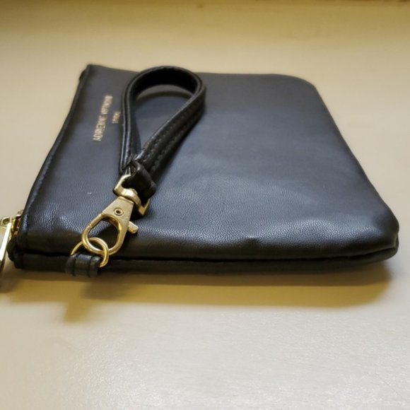 Adrienne Vittadini Charging Wallet Wristlet RFID Protection Black POUCH WOMEN'S - Picture 5 of 12